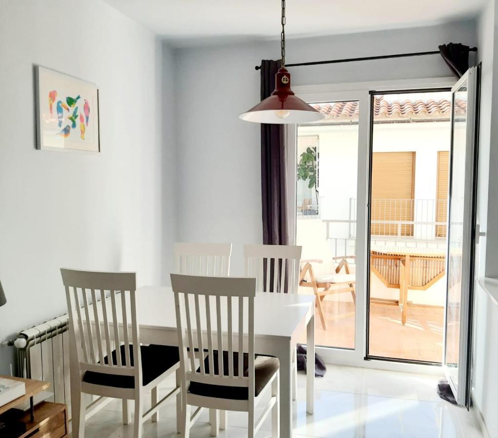 2 Bedroom Apartment In The Old Town, Close To The Beach L' Escala Buitenkant foto